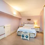 דירה 43 County House