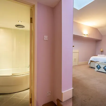 Apartament 43 County House York
