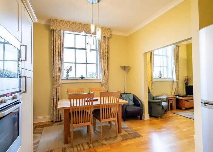 43 County House * York